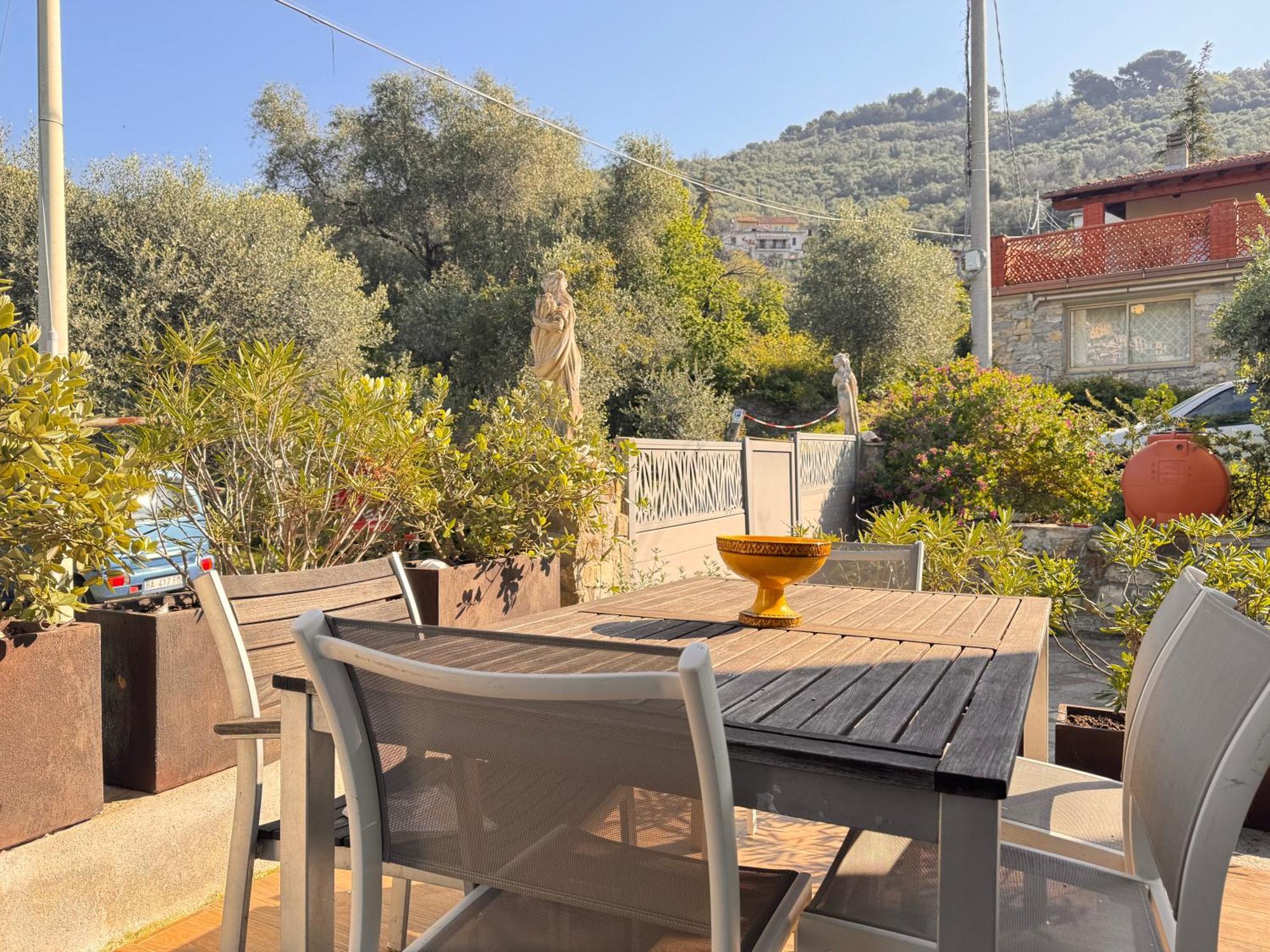 Vila Casa Bisou Italia Wifi Et Parking Free Privato Diano San Pietro Exteriér fotografie