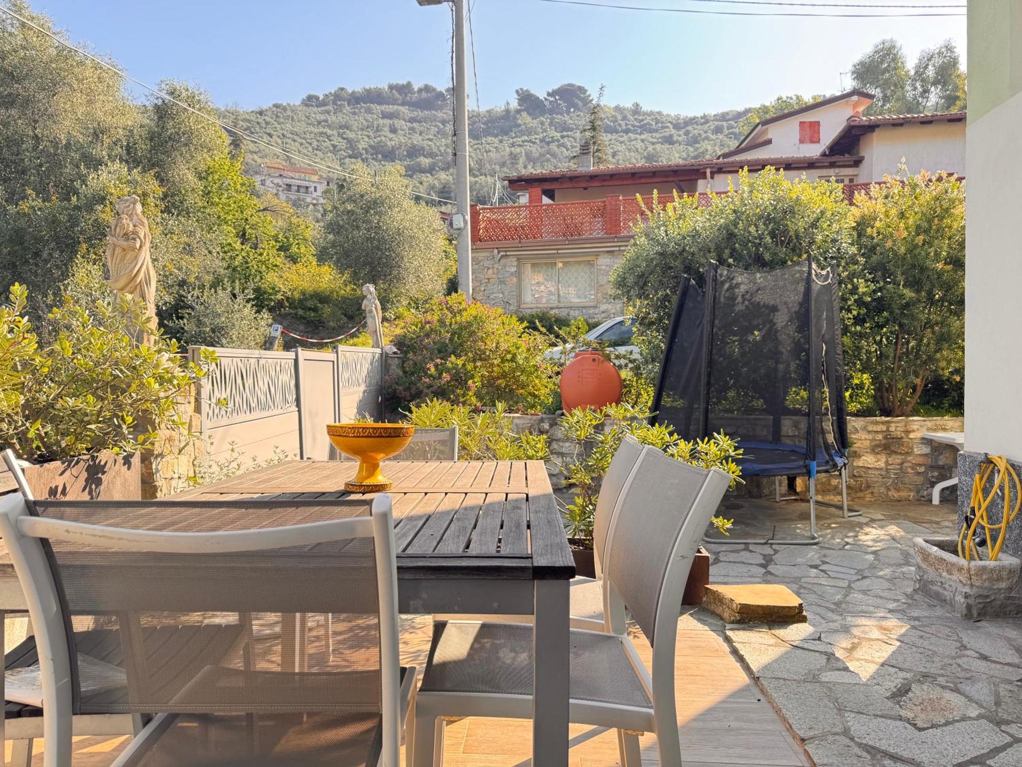 Vila Casa Bisou Italia Wifi Et Parking Free Privato Diano San Pietro Exteriér fotografie